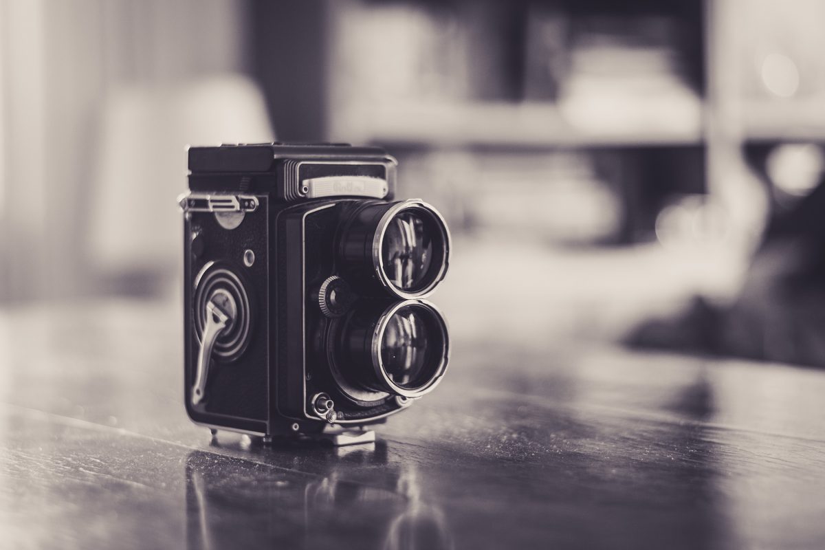 camara-fotos-antiguas-blanco-negro
